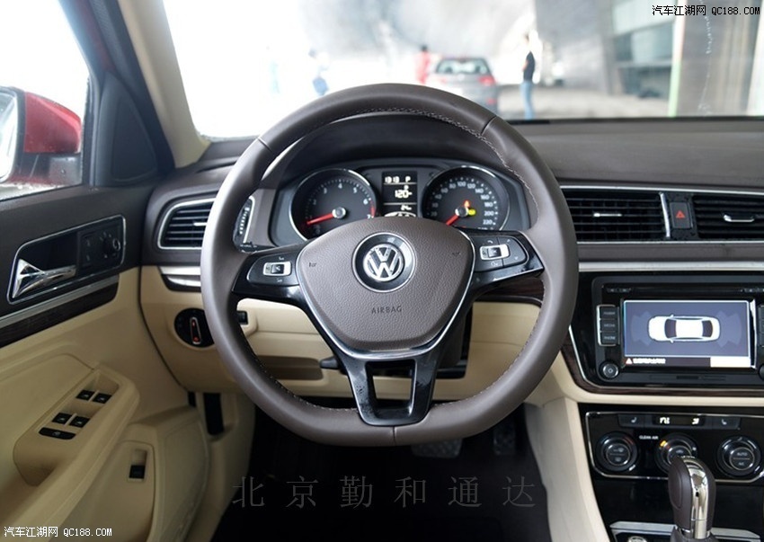 三亿体育手机版:美国展示新轻型坦克采用缩小版M1坦克炮塔(图)(图2) 三亿体育官网