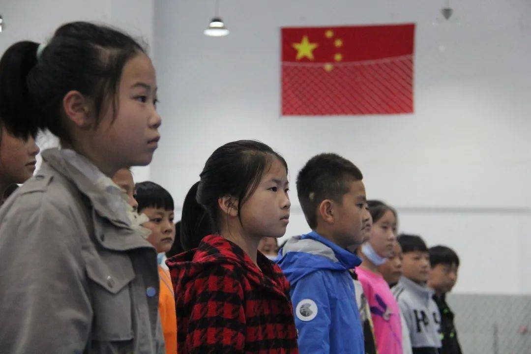 市青少年击剑训练基地落户县少体校_三亿体育(图10)
市青少年击剑训练基地落户县少体校_三亿体育(图10)