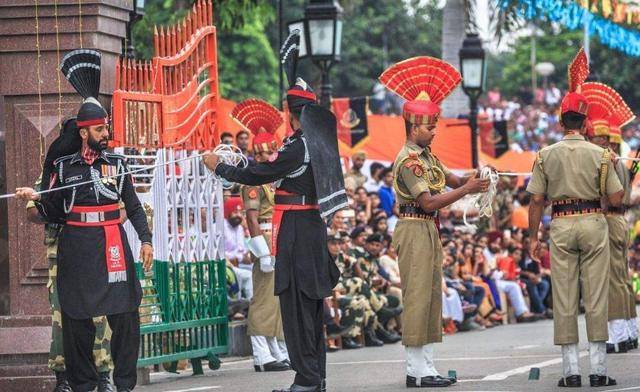 【三亿体育官网】
印度突然对团结国车辆举行袭击 又是美国在黑暗指使？(图6)