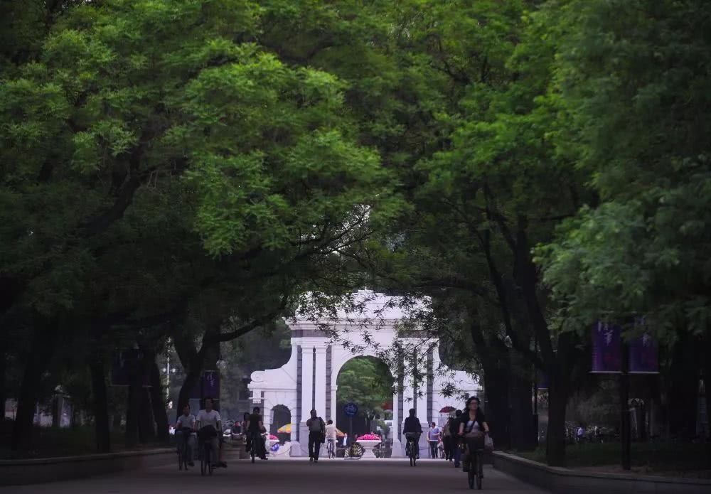 三亿体育|到底要不要弹劾特朗普?民调:45%美国人点头了西班牙时间强我 电影戈(图3) 三亿体育手机版