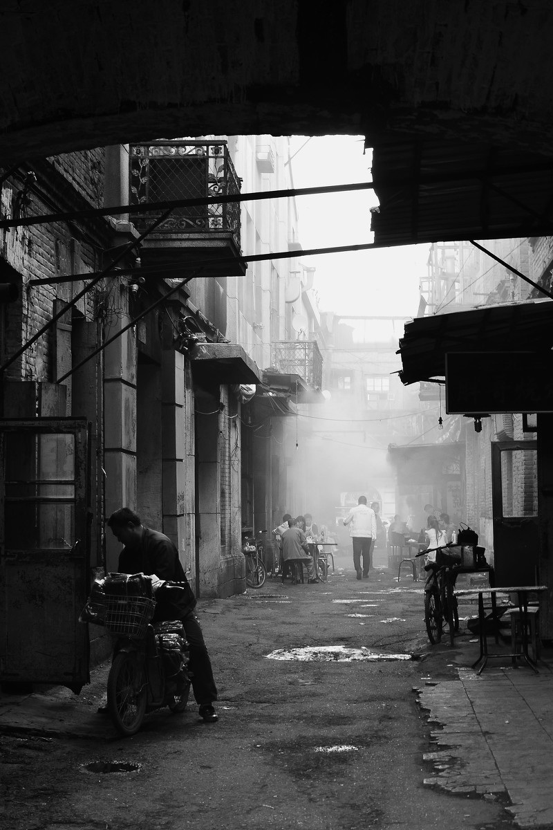 三亿体育官网:韩已故画家金焕基作品拍出3千万元画风抽象(图1) 三亿体育